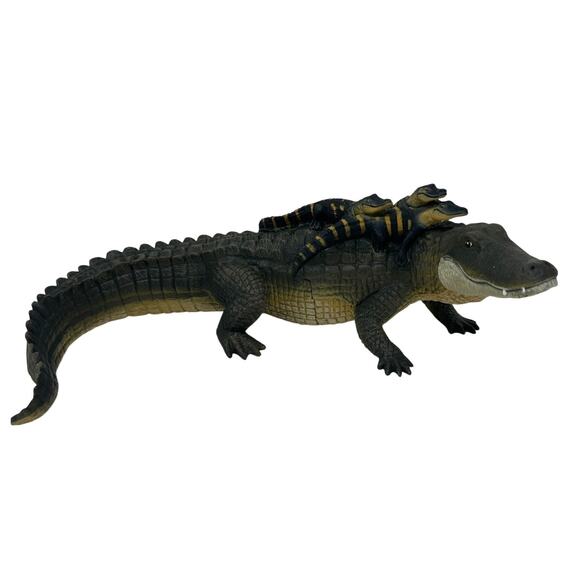 Safari Ltd Alligator Babies on Back 12" Figurine - Picture 1 of 7